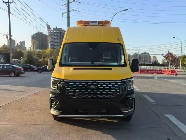 福特T8礦山救援車(chē)(氣防車(chē)) 福特T8礦山救援車(chē)(氣防車(chē))