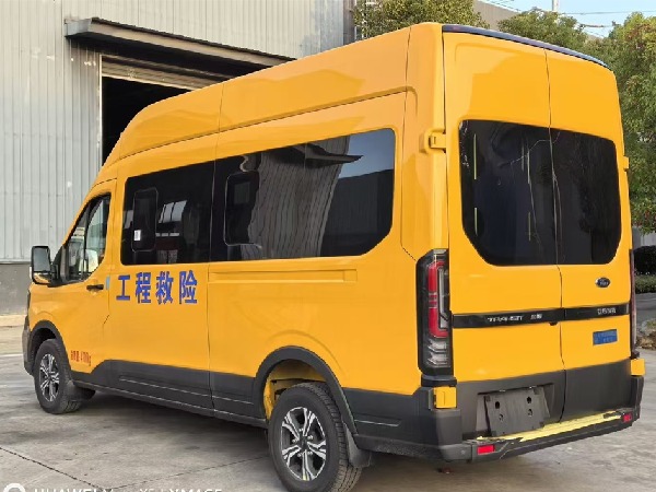 福特T8礦山救援車(chē)(氣防車(chē)) 福特T8礦山救援車(chē)(氣防車(chē))