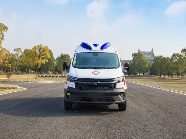 江鈴全順V362 救護車